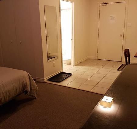 Cozy Little Studio #16 By Amazing Property Rentals Gatineau Ngoại thất bức ảnh